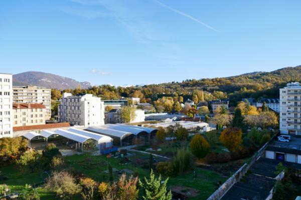 Louer appartement 3 pièce(s) 66 m² - Photo